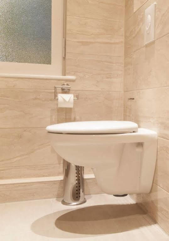 Apartment Near Checkpoint Charlie Berlin